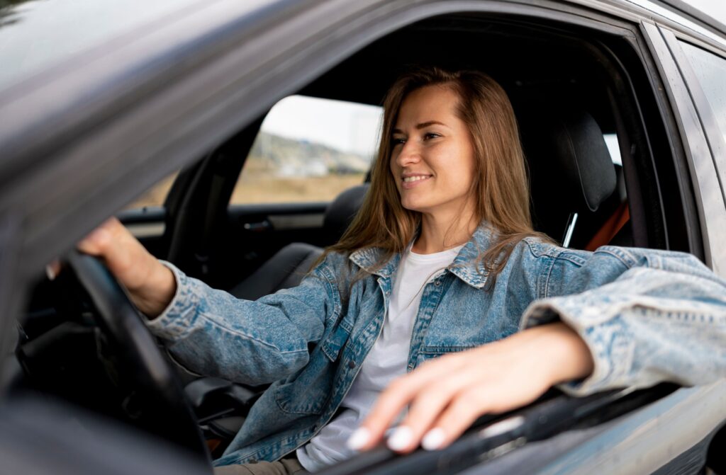 FEMME DANS VOITURE