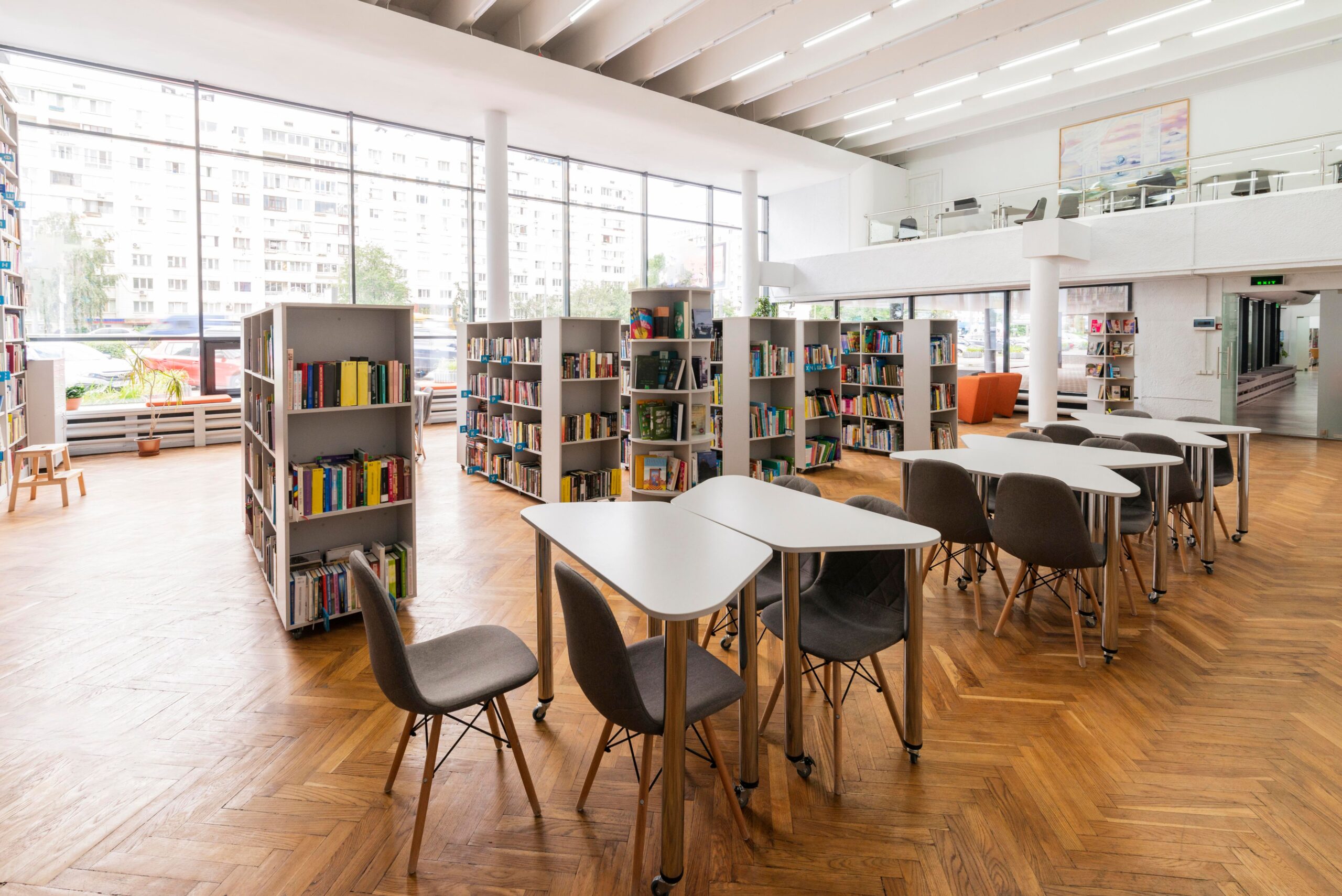 bibliothéque vu de l'intérieur